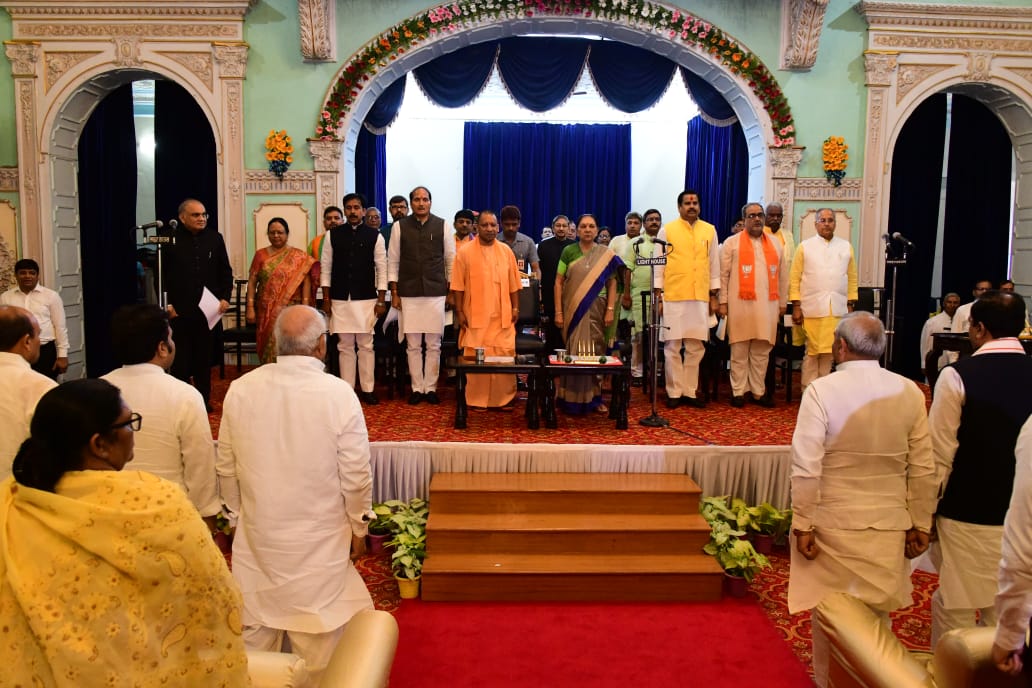 उत्तर प्रदेश ! मंत्रिमंडल विस्तार – नये मंत्रियों ने ली शपथ