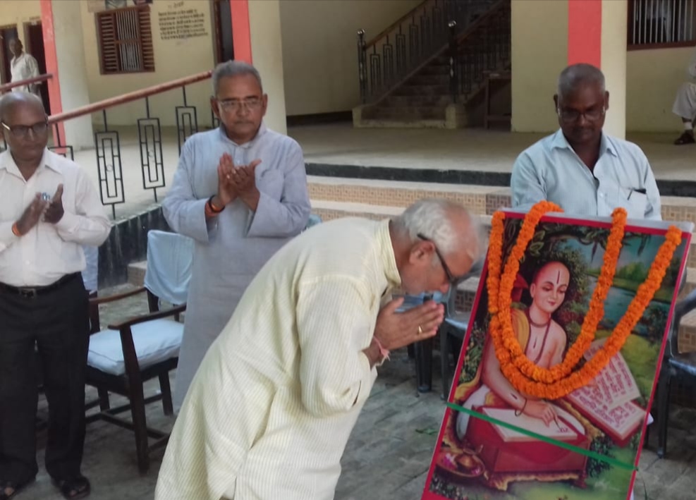 ससमारोह मनी गोस्वामी तुलसीदास जयन्ती और वृक्षारोपण कर सुषमा स्वराज को दी गयी श्रद्धांजलि