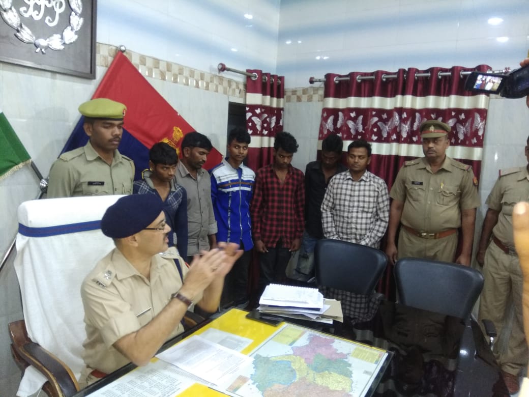 कामयाबी ! चोरी की छह बाइकों संग छह  बाइक चोर गिरफ्तार, एक फरार