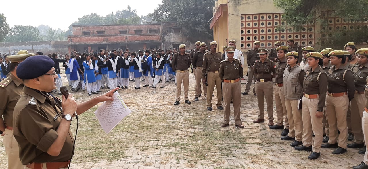 एहतियात ! रात में महिलाओं को सुरक्षित स्थानों तक पहुंचायेगी पुलिस