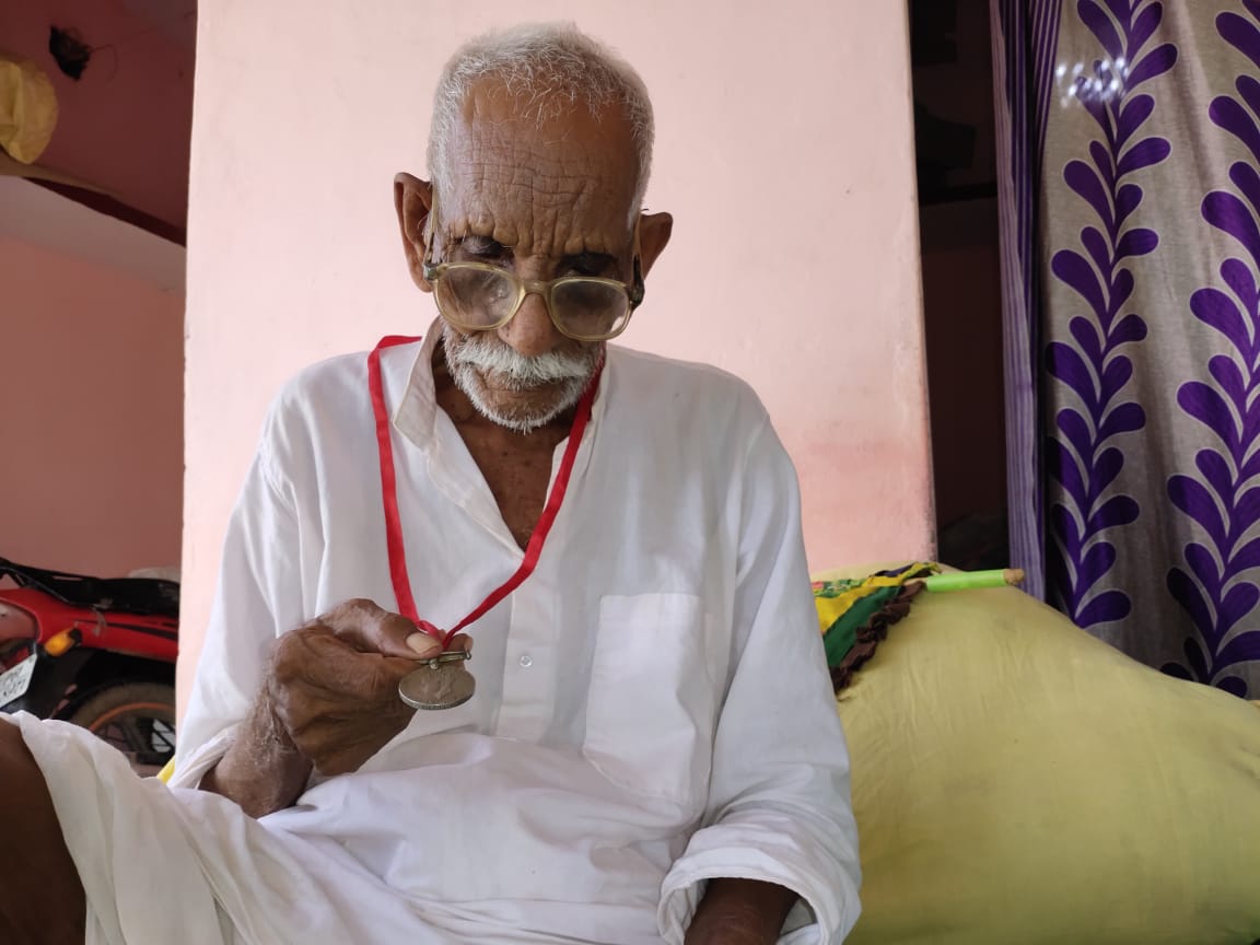 निधन ! नहीं रहे आजाद हिन्द फौज के खबरी तिलकू प्रजापति