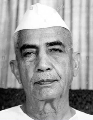 श्रद्धांजलि ! पूर्व प्रधानमंत्री चौधरी चरण सिंह को  प्रधानमंत्री सहित राजनेताओं ने किया नमन