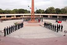 राष्ट्रीय युद्ध स्मारक पर प्रधानमंत्री ने दी शहीद जवानों को श्रद्धांजलि