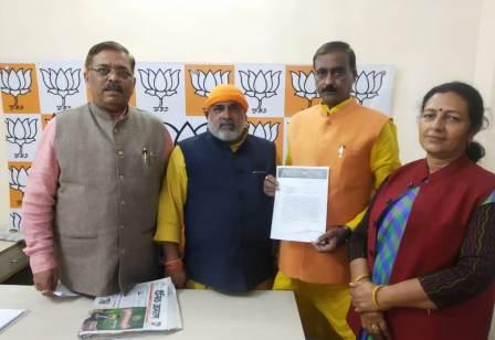 पुराने जिला अस्पताल में नवीन पुरुष अस्पताल के निर्माण को लेकर स्वास्थ्य मंत्री से मिला भाजपा प्रतिनिधिमंडल