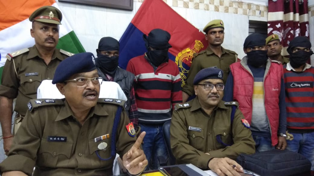 चोरी के ट्रैक्टर ट्राली व तीन बाइकों संग चार चोर गिरफ्तार