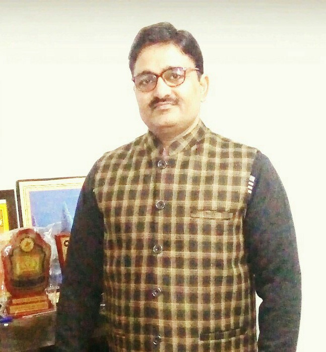 कविता ! ” माना खतरा बहुत बड़ा है’