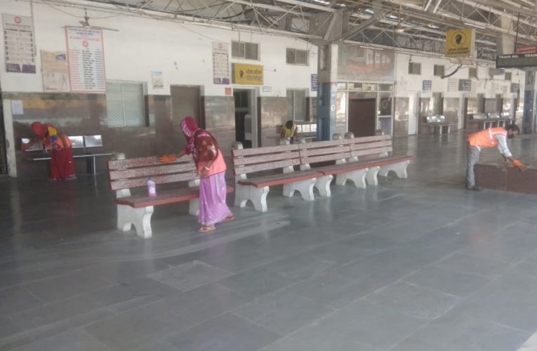 कोविद 19! संक्रमण से बचाव हेतु पूर्वोत्तर रेलवे ने झोंकी ताकत