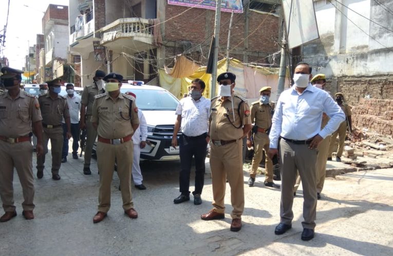 डीएम, एसपी की मौजूदगी में हाॅट स्पाॅट हुआ सेनेटाइज