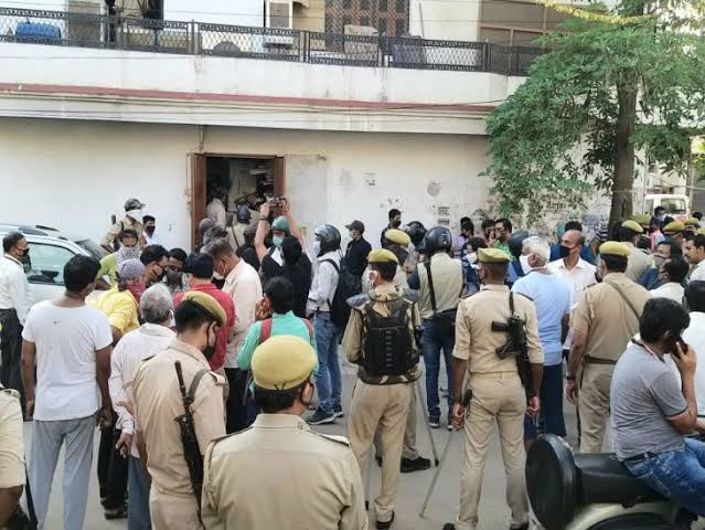 कलयुगी बेटे ने लहू को किया कलंकित, मां बाप सहित बहन व पत्नी की कराई हत्या