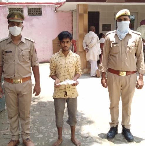 अवैध असलहे संग अभियुक्त गिरफ्तार