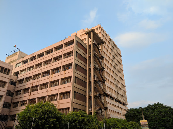 शक्ति भवन !  बाहरी व्यक्तियों के प्रवेश पर लगी रोक