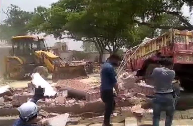 कार्यवाही!  ढहा किला, लखनऊ से बरामद हुई सरकारी कार