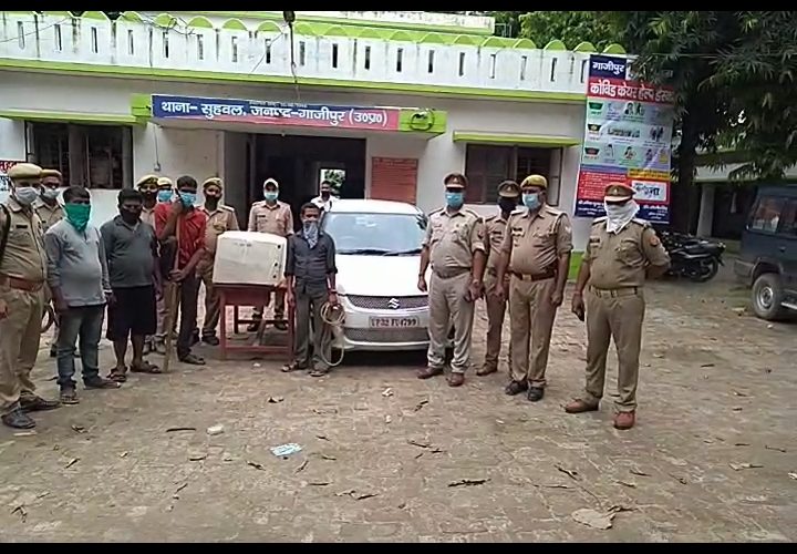 दो लाख रुपए के नाजायज गांजे संग चार अन्तरराज्यीय तस्कर गिरफ्तार