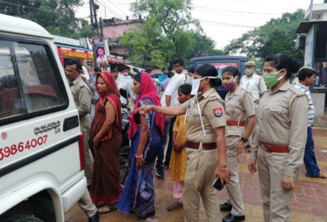 महिलाओं के बढ़ते कदम…….