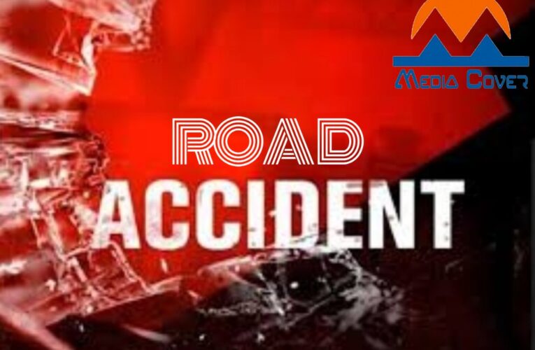 इलाज के लिए पुलिस से पैसों की मांग को लेकर  चक्का जाम, पन्द्रह हजार देकर पुलिस ने छुड़ाया पीछा