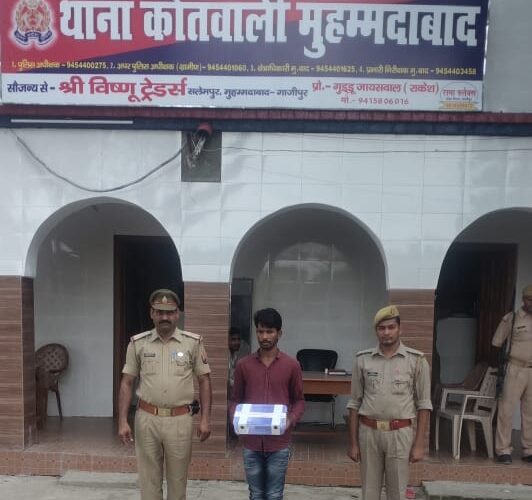 अपहृता के साथ वांछित अपराधी असलहे संग गिरफ्तार