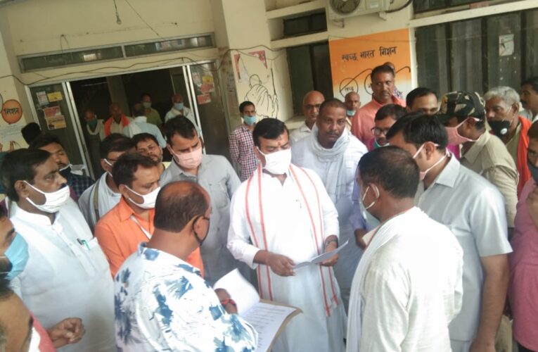 प्रभारी मंत्री ने देखी कार्यालयों की हकीकत @ अनियमितता पर व्यक्त की नाराजगी