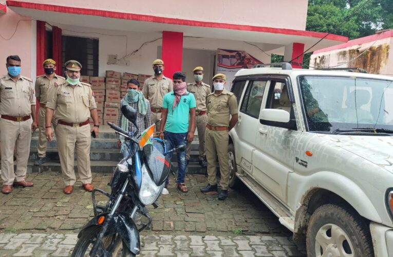 दो शराब तस्कर चढ़े पुलिस के हत्थे