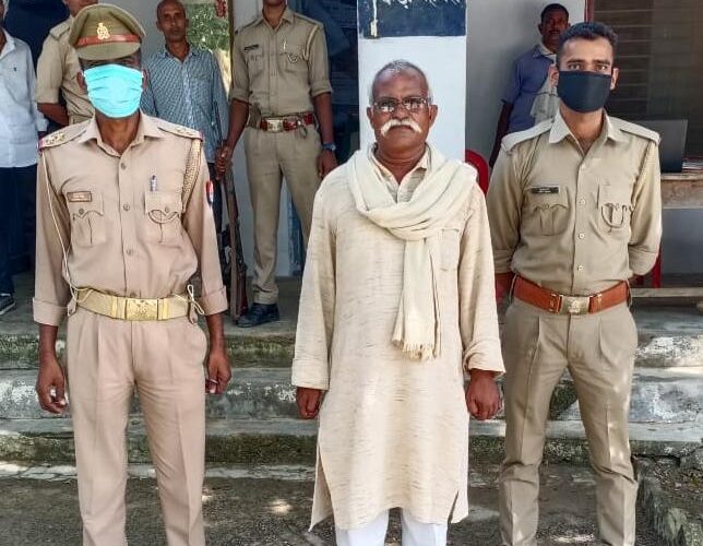 शातिर अपराधी अवैध असलहे संग गिरफ्तार