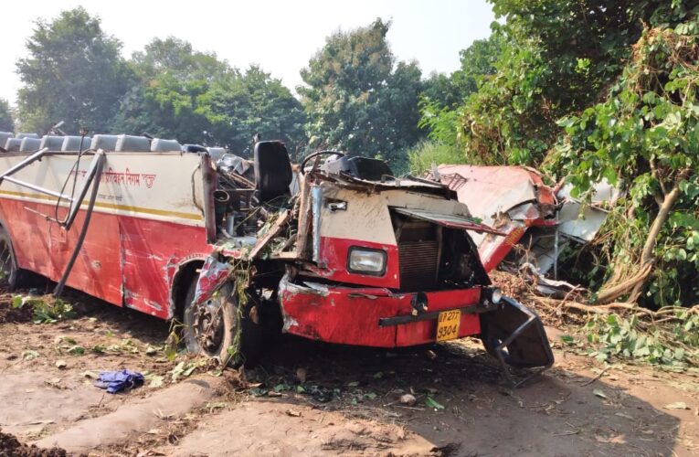 हादसा ! रोडवेज बस और पिकअप की भिड़ंत, सात यात्रियों की मौत दो दर्जन से अधिक यात्री घायल