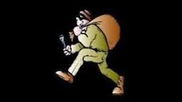 चोरों ने विद्यालय का ताला तोड़कर लाखों का सामान उड़ाया