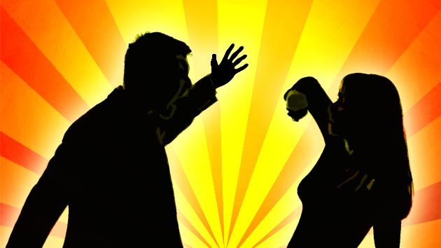 महिला घरेलू हिंसा विषयक जनसुनवाई कार्यक्रम में प्रस्तुत की गयी रिपोर्ट – लड़कियों को घर से निकलने पर होती है रोक-टोक