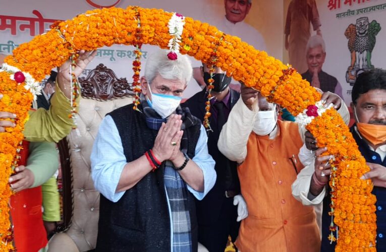 उप राज्यपाल मनोज सिन्हा का गृह जनपद में हुआ जोरदार स्वागत