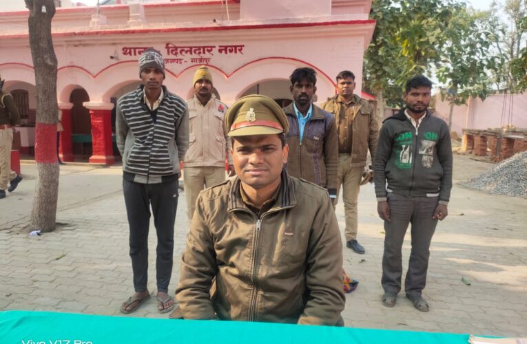 बध हेतु ले जाये जा रहे एक दर्जन गोवंशीय पशु बरामद, तीन अभियुक्त गिरफ्तार