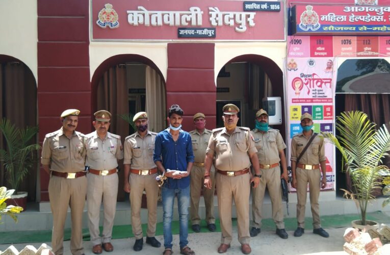 फरार गैंगस्टर चढ़ा पुलिस के राडार पर