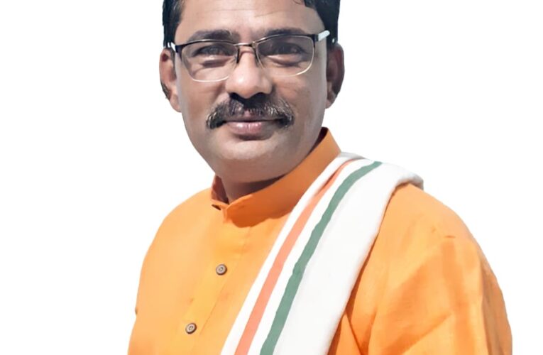 पत्रकार एकजुट होकर कराये चौथे स्तंभ की ताकत का एहसास