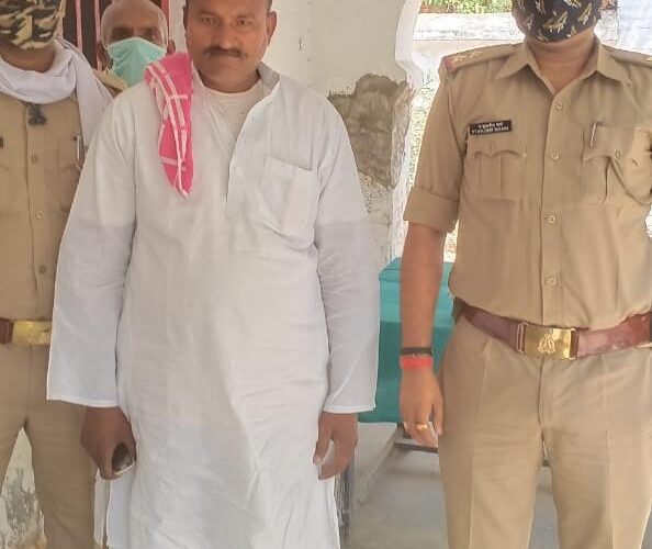 जिला बदर अभियुक्त चढ़ा पुलिस के राडार पर