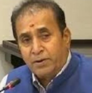 बड़े बेआबरू होकर तेरे कूचे से हम निकले……