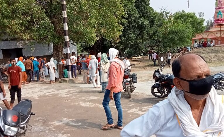 हादसा – अनियंत्रित स्कार्पियो पलटी, एक की मौत तीन घायल