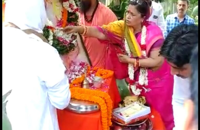 मनायी गयी ब्रह्मलीन महंत स्वामी बालकृष्ण यतिजी महाराज की आठवीं पुण्यतिथि