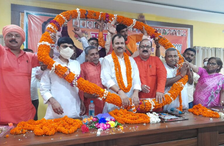 भाजपा किसान मोर्चा के नवनियुक्त प्रदेश मंत्री बृजनन्दन सिंह और क्षेत्रीय मंत्री कृष्णानन्द राय का जिले में हुआ जोरदार स्वागत