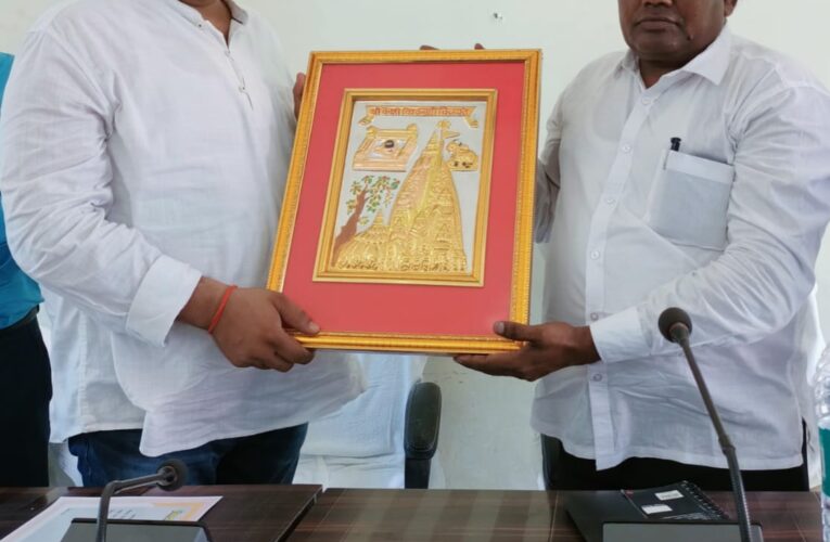 राज्यस्तरीय  प्रतियोगिता में पुरस्कृत हुए डायट प्रवक्ता डॉ सर्वेश कुमार राय