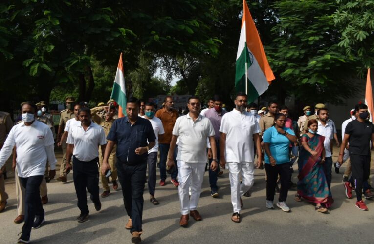 अमृत महोत्सव के “आजादी की दौड़” में विधायक, डीएम व एसपी ने निभाई भागीदारी