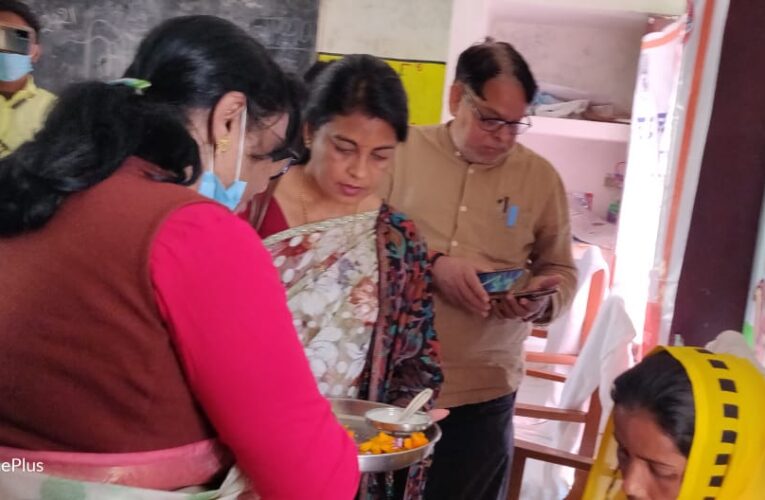 महिला आयोग की सदस्य ने कराया बच्चों का अन्नप्राशन संस्कार