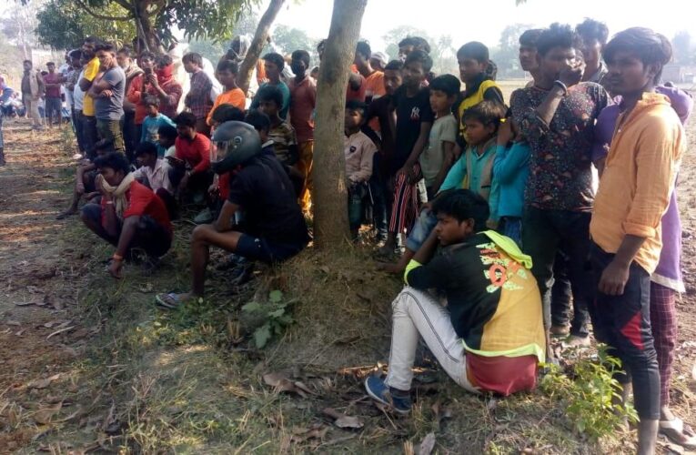 मजिस्ट्रेट की मौजूदगी में कब्र से बाहर निकला मोची का शव