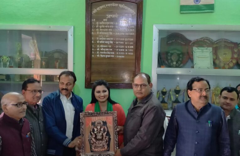 लोकतंत्र के चौथे स्तम्भ के सजग प्रहरी के रूप में हुआ चित्रा त्रिपाठी का स्वागत