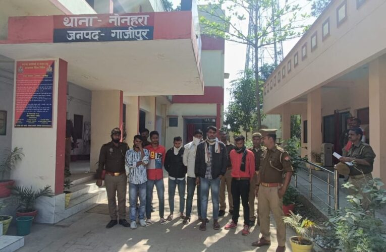 छह मुन्ना भाई पहुंचे हवालात