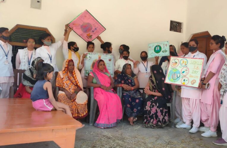 नर्सिंग की छात्राओं ने ग्रामीणों को टीबी के प्रति किया जागरूक 