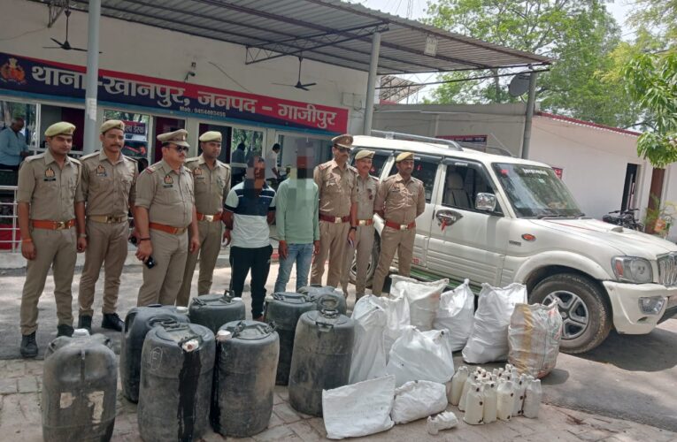 दस लाख रूपये की अवैध शराब सहित दो गिरफ्तार,एक फरार