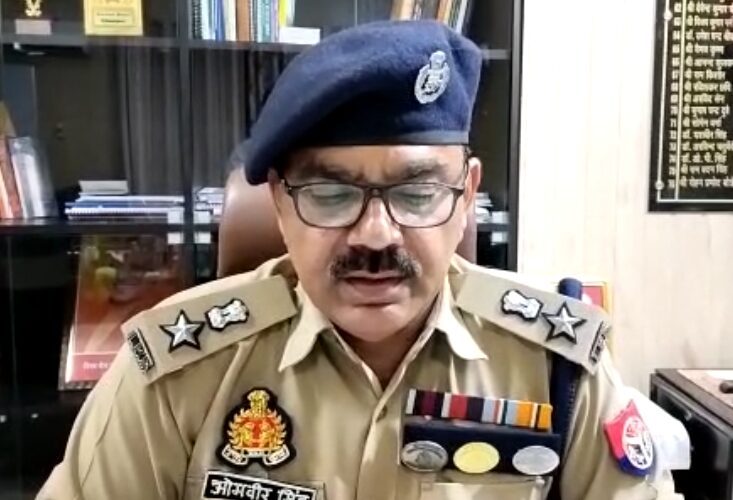 माफिया मुख्तार अंसारी की फरार बीबी के घर तामीला नोटिस चस्पा