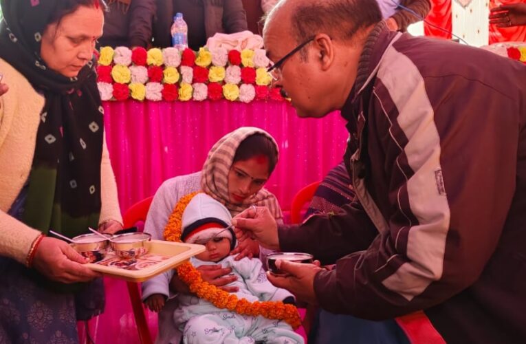 भारत संकल्प यात्रा के दौरान हुई गर्भवती महिलाओं की गोद भराई 
