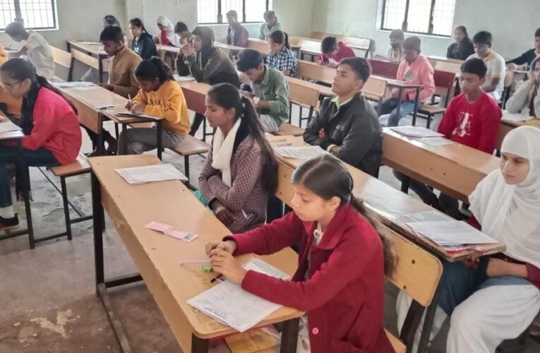 ज्येष्ठ वर्ग में रिद्धिमा तो वरिष्ठ वर्ग में संश्रिता रहीं अव्वल 