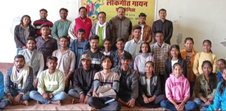 लोकगीत गायन में पुष्कर ने मारी बाजी