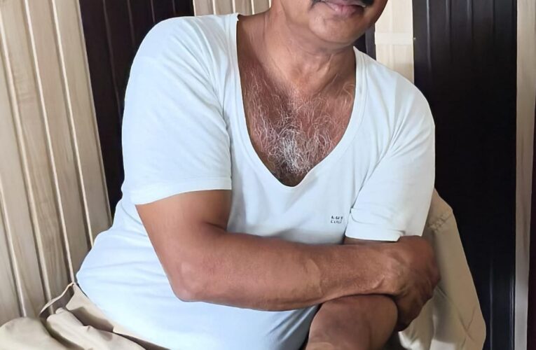 घुसखोर दरोगा रिश्वत लेते रंगे हाथ धराये