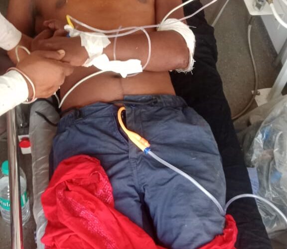 बेटे की मार से क्षुब्ध बाप ने बेटे को किया लहुलुहान 