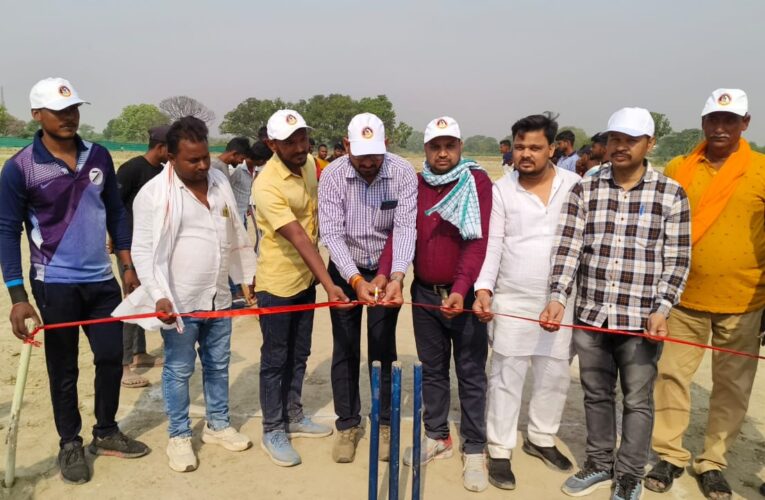 वोटर प्रीमियर लीग में कुसुम्हींकला ने मारी बाजी 